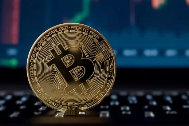 Bitcoin $60,000 Barajını Aştı: Balina Alımları ve Güçlü ETF Girişleri